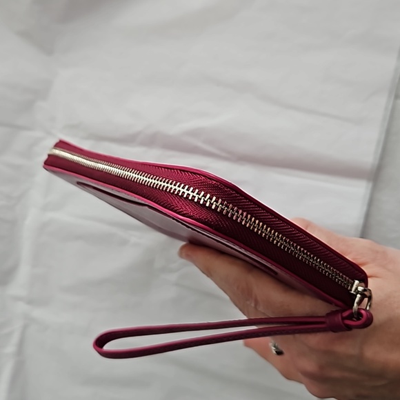 Coach Wristlet Clutch Wine Color EUC - Picture 8 of 8